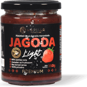niskokaloricna-domaca-marmelada-jagoda-891x704-1.png Niskokalorična domaća marmelada JAGODA 350gr Marella
